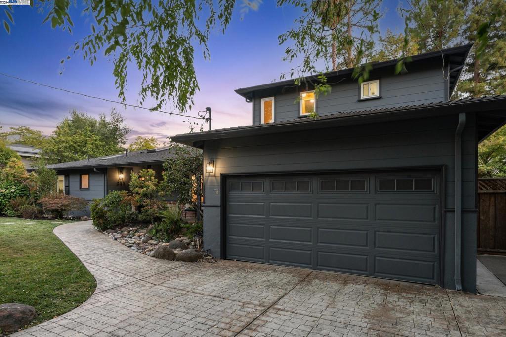 LAKEWOOD - Residential