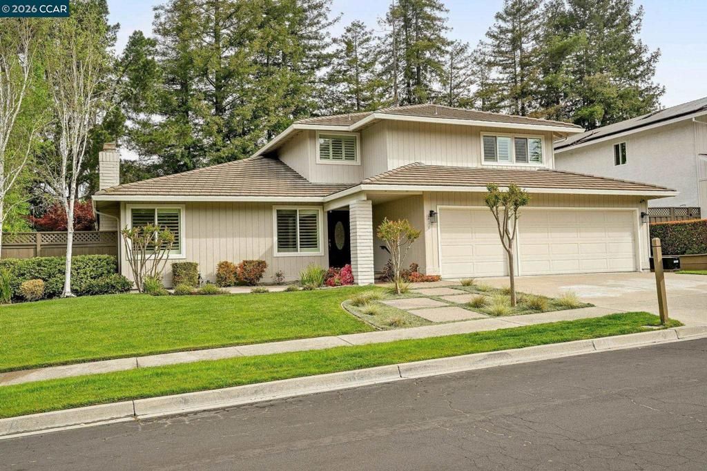 Photo of 216 Royal Saint Ct Ct, Danville, CA 94526 (MLS # 41128438)