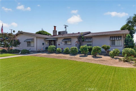Photo of 402 S San Mateo Street, Redlands, CA 92373 (MLS # IG26201341)