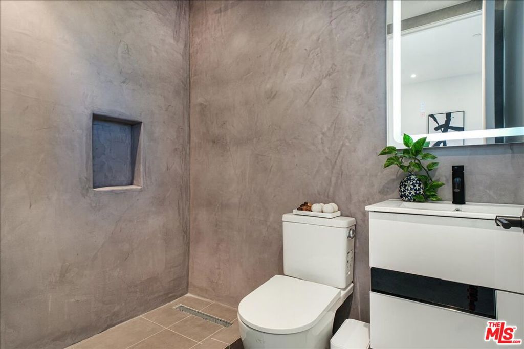 Racquet Club West - Residential