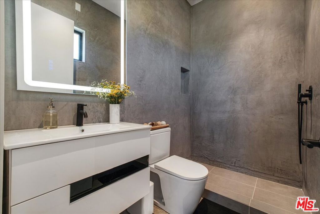 Racquet Club West - Residential