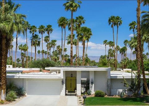 Photo of 1502 E Sierra Way, Palm Springs, CA 92264 (MLS # 219146604PS)