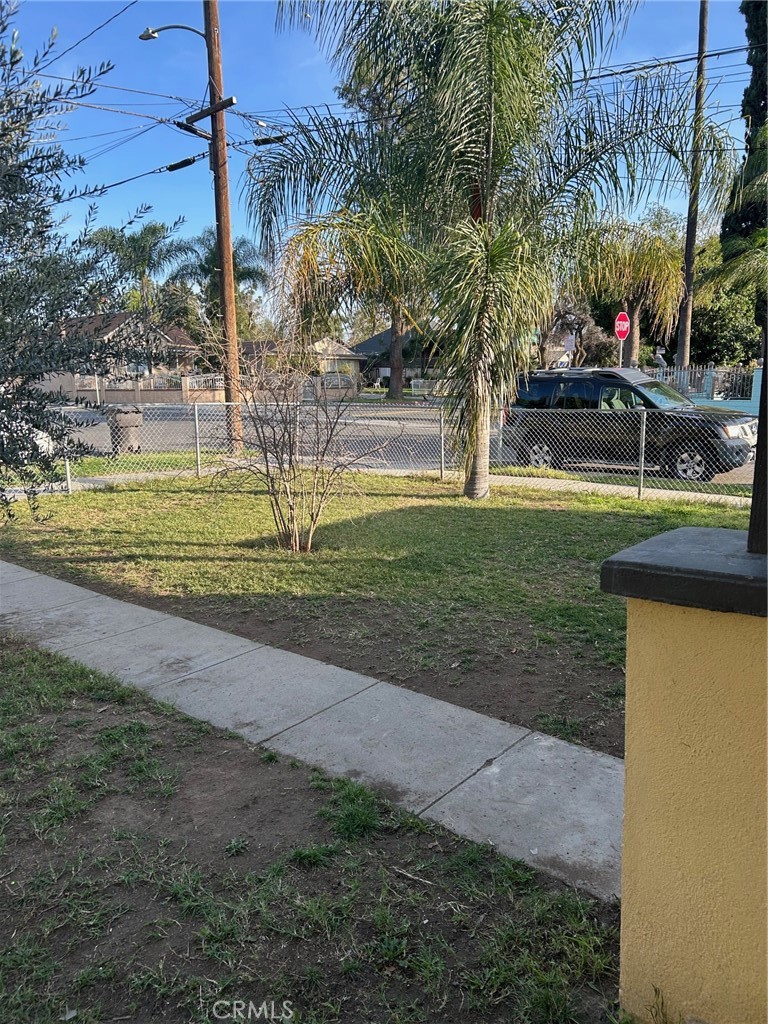 3393 Eucalyptus Avenue