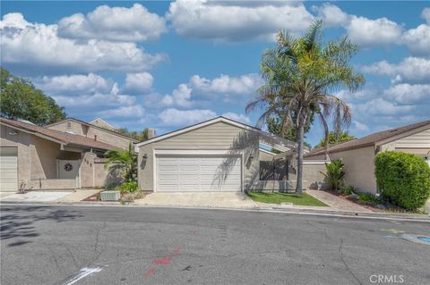 Photo of 2991 Gingerwood CIR, Fullerton, CA 92835 (MLS # DW26153458)