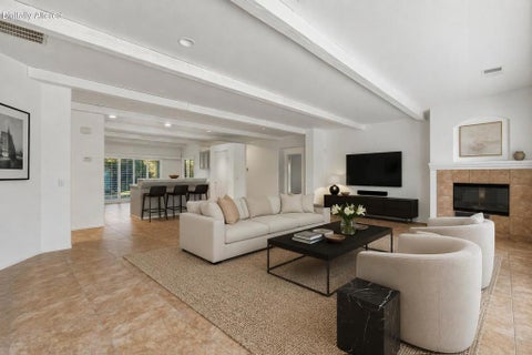 Photo of 992 Mira Grande, Palm Springs, CA 92262 (MLS # 219152443DA)