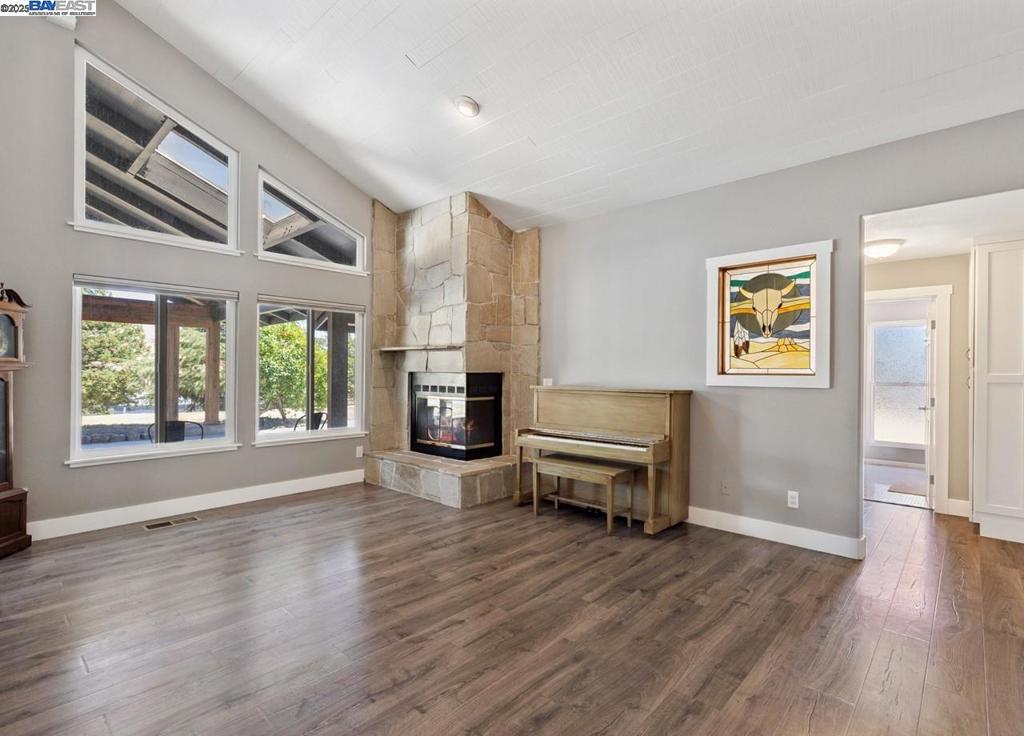 LIVERMORE - Residential