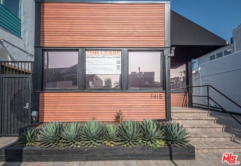 Photo of 1415 Abbot Kinney Boulevard, Venice, CA 90291 (MLS # 25627653)