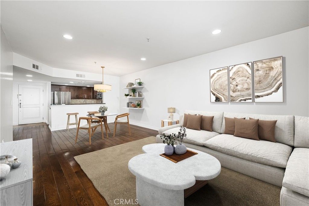 Photo of 7100 Alvern St #309, Los Angeles, CA 90045 (MLS # PW26013899)