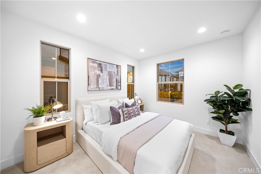 listing image 130725481050356119298