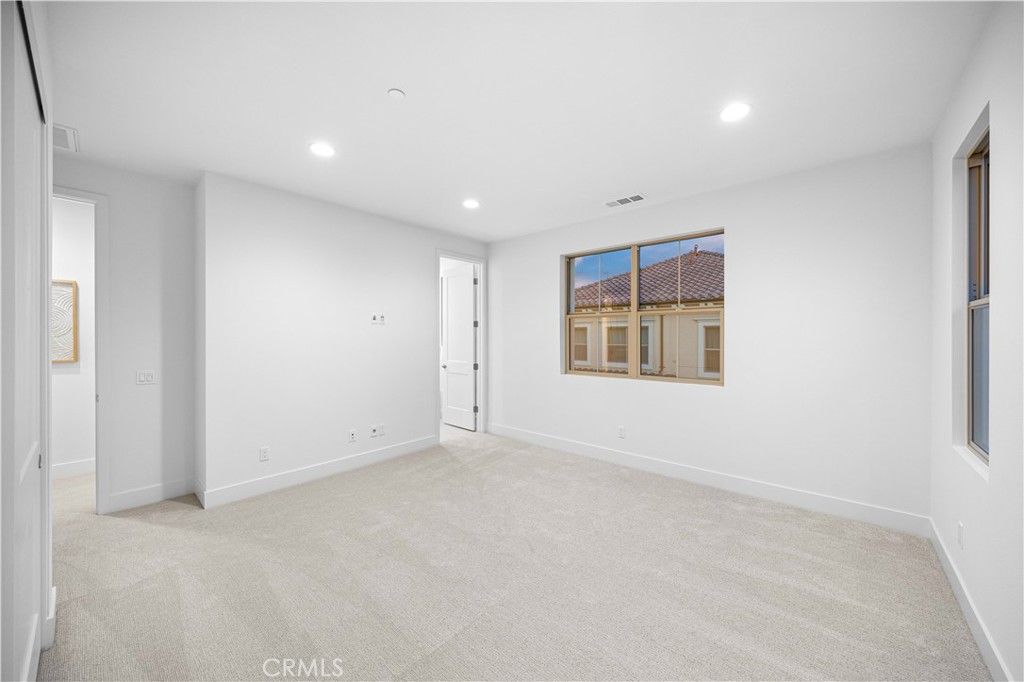 listing image 130726035154130643840