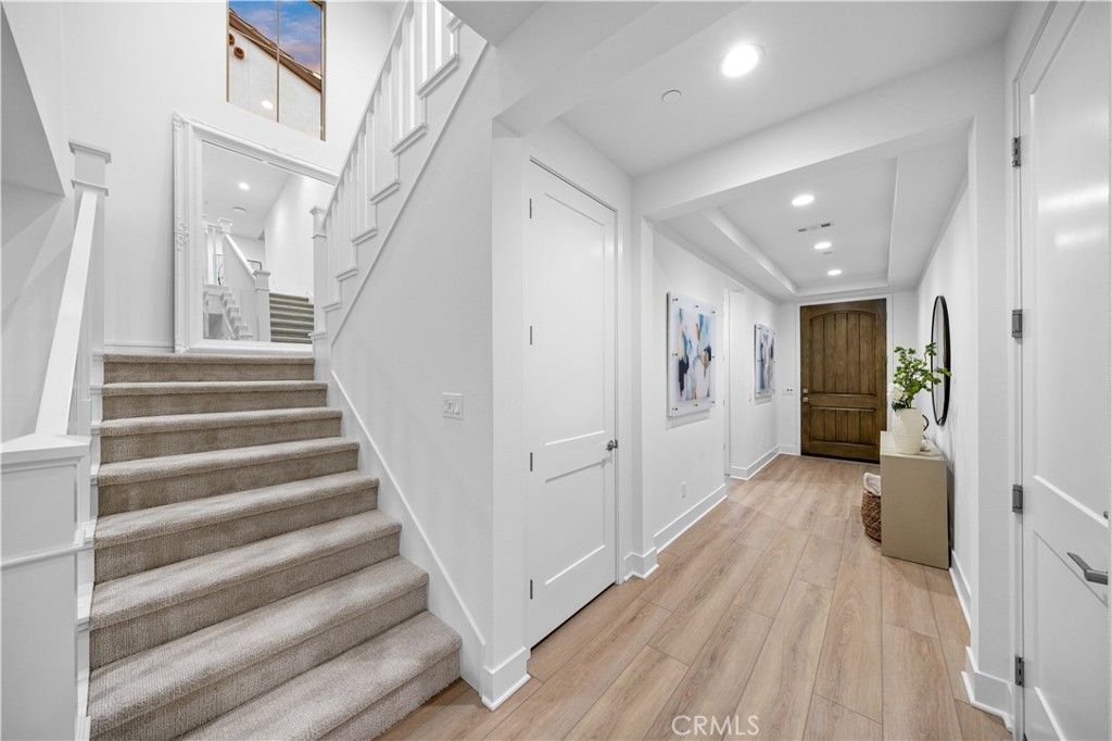 listing image 130724536100455355925