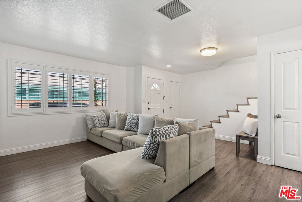 4241 1/2 Lennox Boulevard B, Inglewood CA 90304