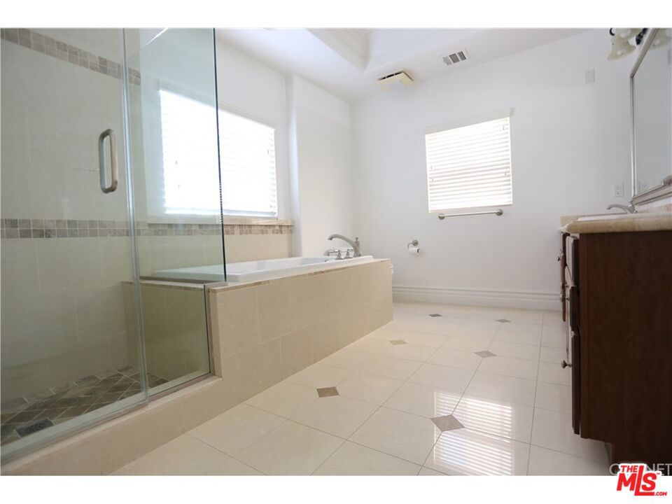 Verona Villa - Residential Lease