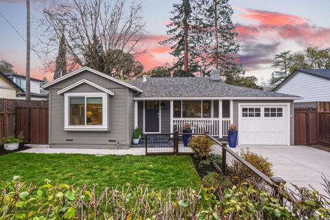 Photo of 380 San Carlos Avenue, Redwood City, CA 94061 (MLS # ML82034812)