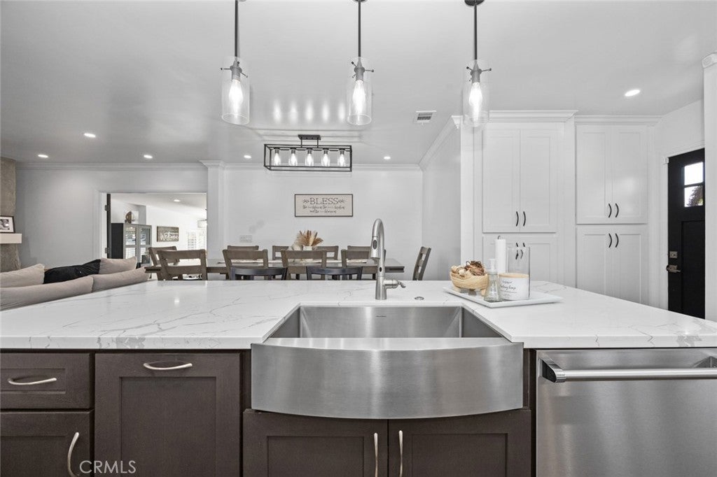 15202 St. Fernview