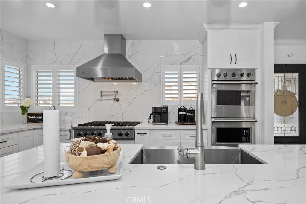 15202 Fernview