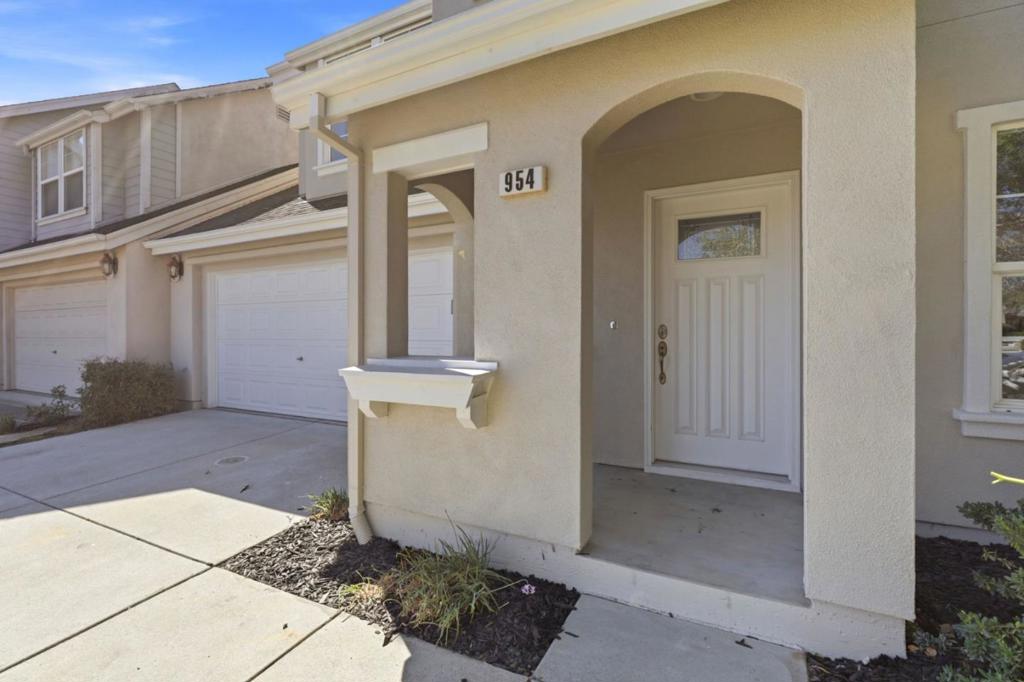 954 Sorrento Court
