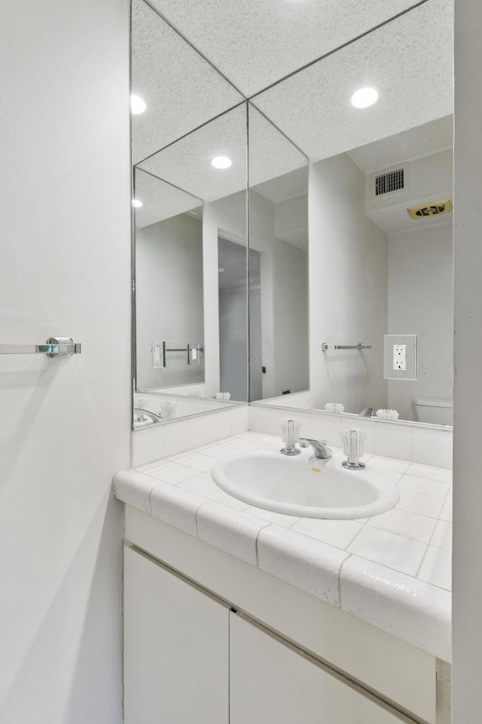 Casas De Bermudas - Residential