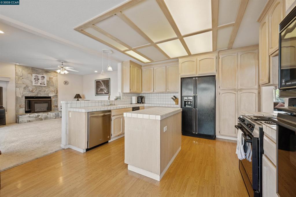 DELTA WATERFRONT ACCESS - Residential