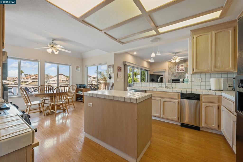 DELTA WATERFRONT ACCESS - Residential