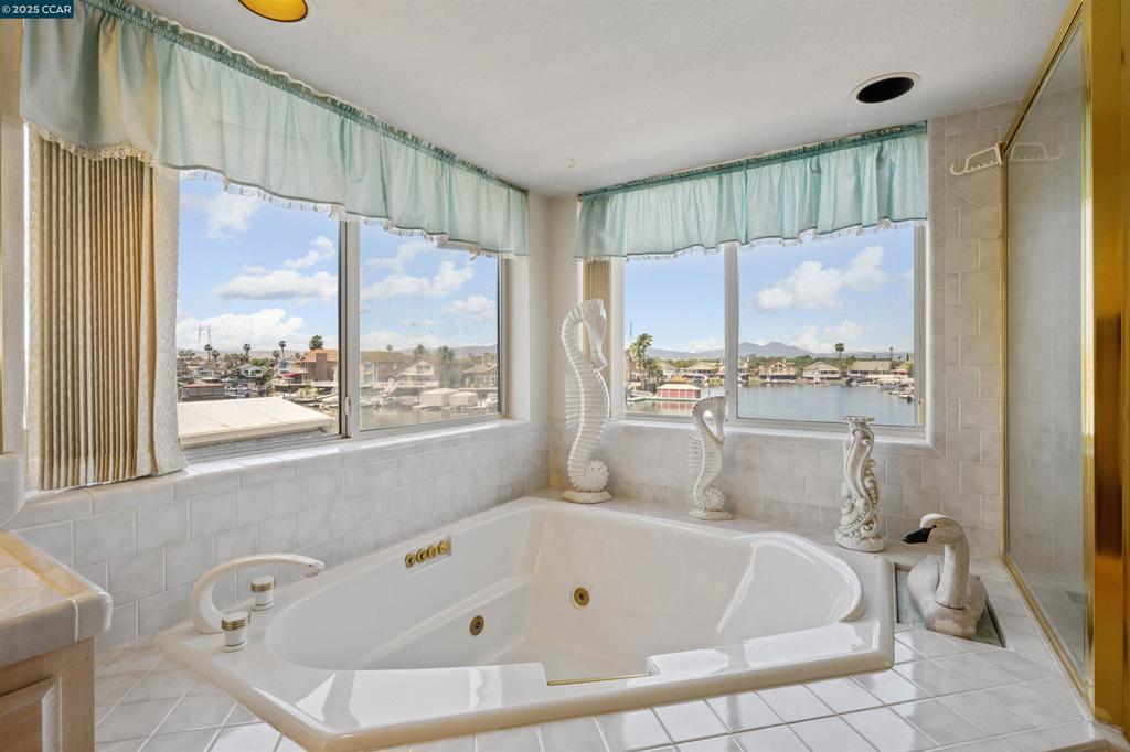 DELTA WATERFRONT ACCESS - Residential