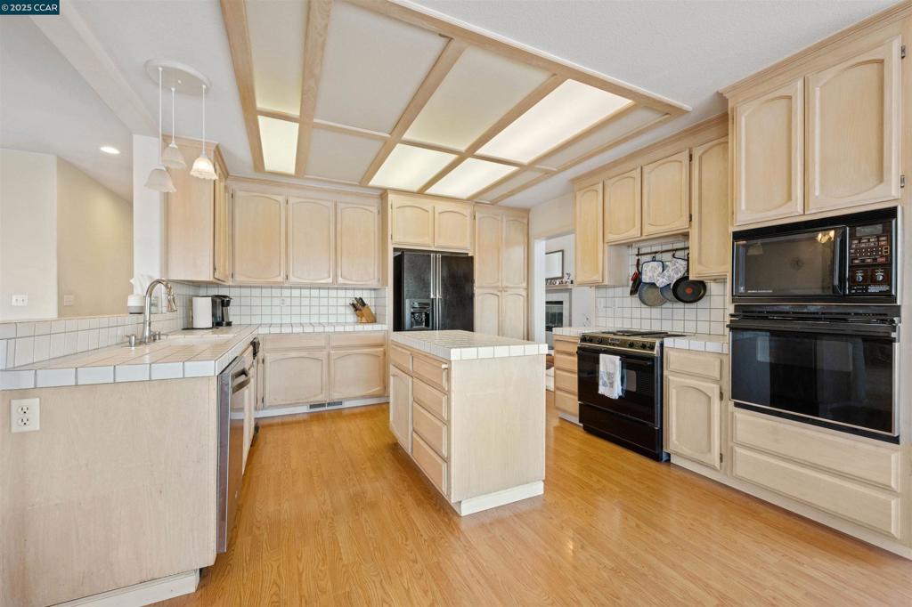 DELTA WATERFRONT ACCESS - Residential