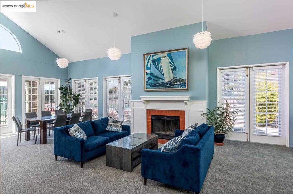 BRICKYARD LANDNG - Residential