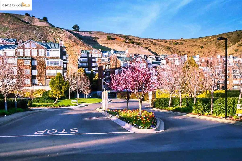 BRICKYARD LANDNG - Residential