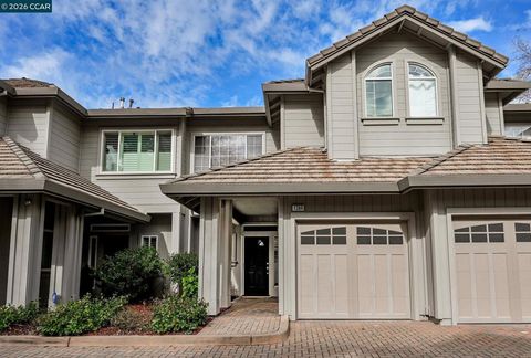 Photo of 1384 1384 Danville Blvd Blvd, Alamo, CA 94507 (MLS # 41123846)