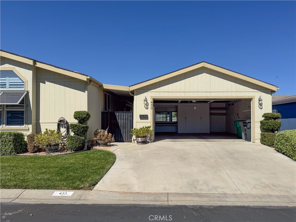 10961 Desert Lawn Drive 433