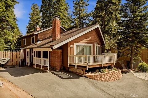 Photo of 31530 Onacrest Dr, Running Springs, CA 92382 (MLS # IG26092468)