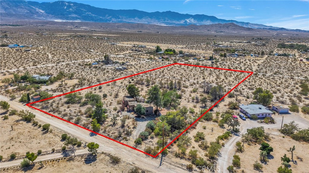 Investor Special!
Spacious 2-bedroom, 2-bath adobe-style home with almost 1,300 sq. ft. of living space, situated on 5 flat, usable acresin Lucerne Valley. This property offers solid bones and excellent potential for renovation or expansion—with ample space to add an additional bedroom or customize to suit.
Property Highlights:
Approximately 1,300 sq. ft. of living space
2 Bedrooms / 2 Bathrooms
Detached garage with abundant storage
Situated on 5 acres of open land
Water provided by Jubilee Water District—one of the most reliable providers in the area
Quiet, rural location with easy access
Plenty of room for future development or additional structures
Home is priced to sell and ready for your vision. Whether you’re looking for a flip, long-term rental, or a desert retreat, this property presents a strong investment opportunity. Motivated sellers – submit your offers!