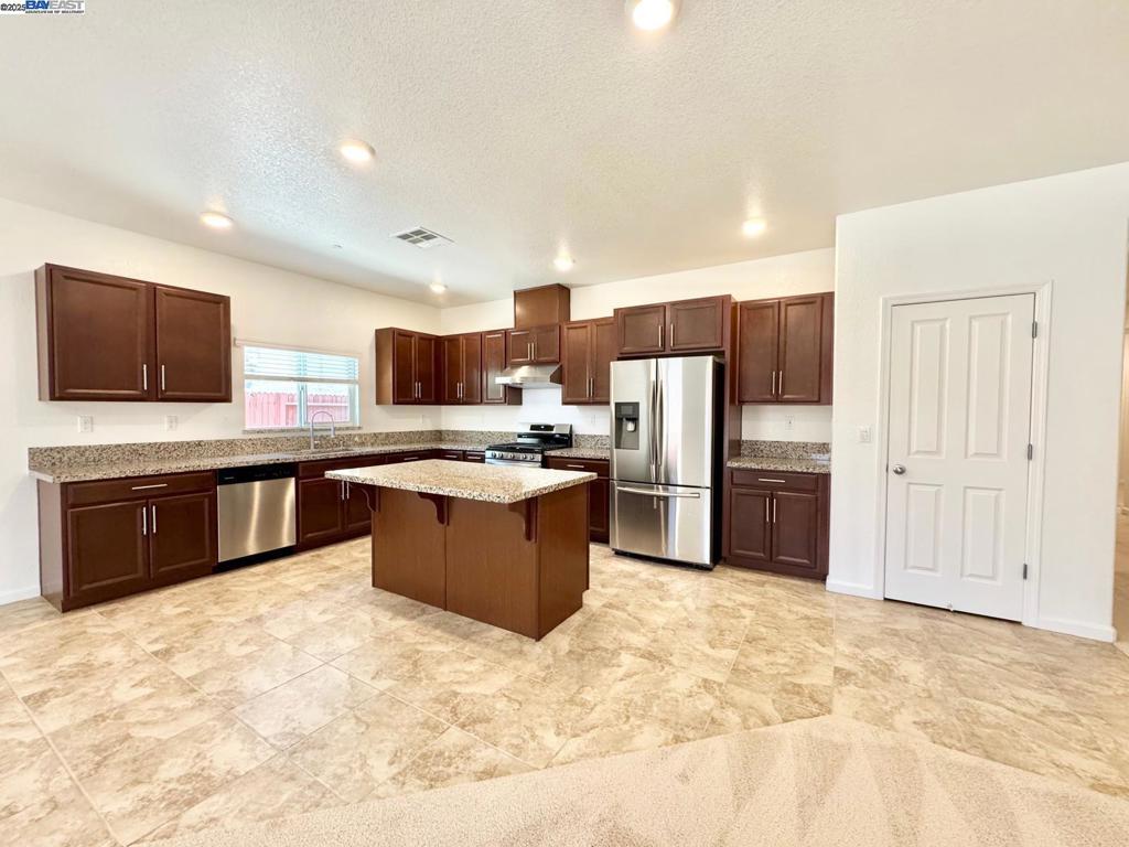 Not Listed - Residential
