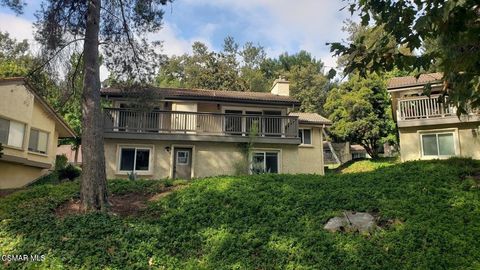 Photo of 20 Meadowlark Lane, Oak Park, CA 91377 (MLS # 224004080)