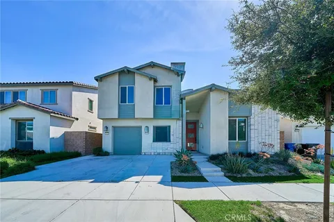MLS: TR26061372