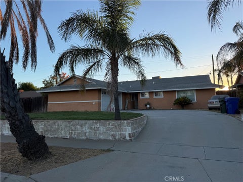 Photo of 9764 Vine ST, Bloomington, CA 92316 (MLS # CV26193965)