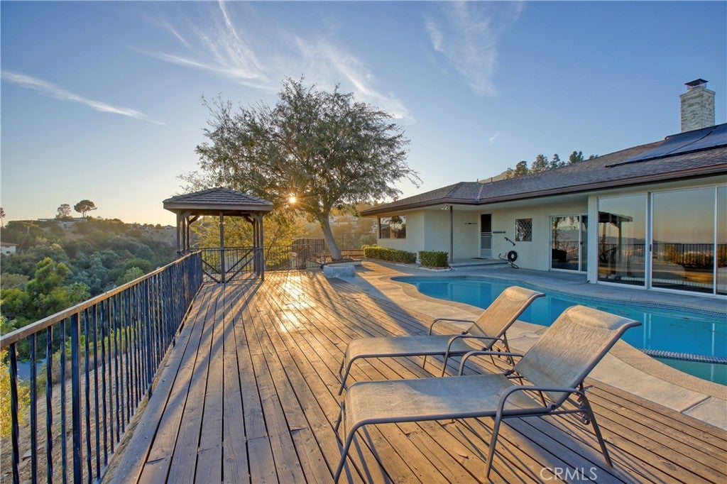 1625 Oakengate Drive