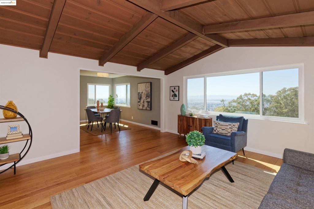 OAKMORE UPPER - Residential