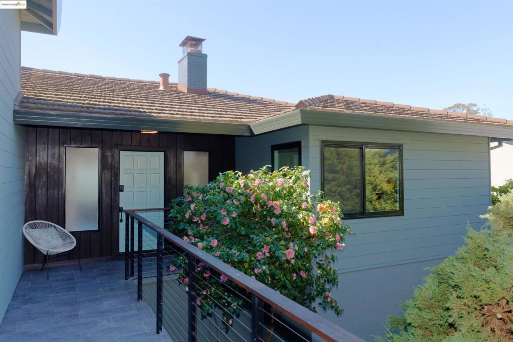 OAKMORE UPPER - Residential