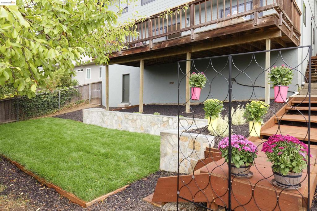 OAKMORE UPPER - Residential