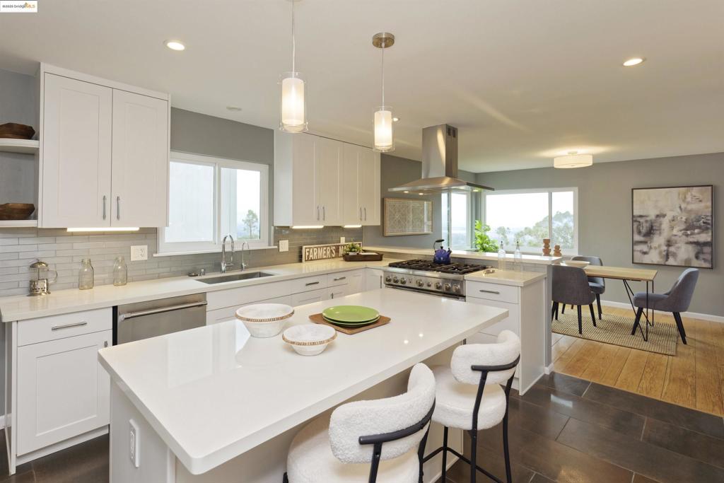 OAKMORE UPPER - Residential