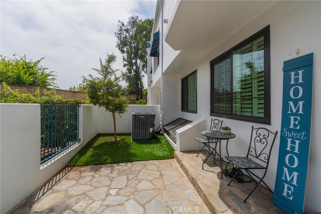 19561 Pompano Ln 104