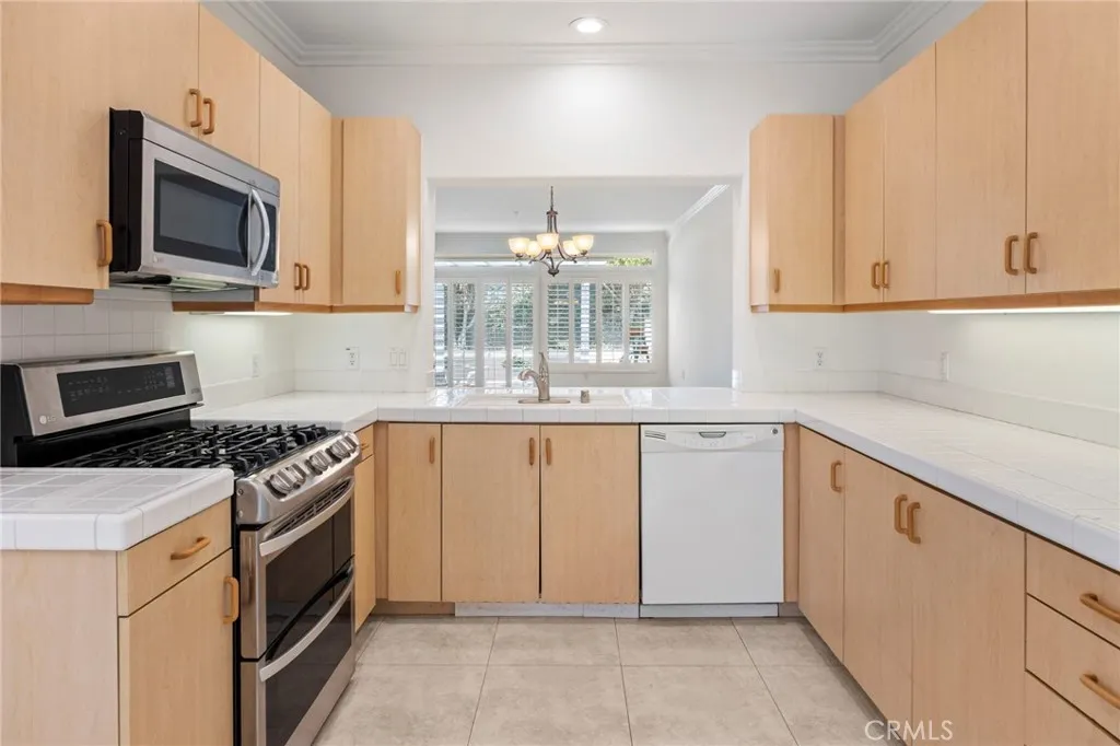 Mission Viejo, California 92692, United States, 2 Bedrooms Bedrooms, ,2 BathroomsBathrooms,Residential,Active,98208