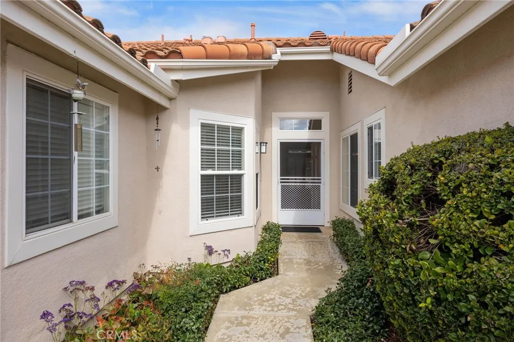 Mission Viejo, California 92692, United States, 2 Bedrooms Bedrooms, ,2 BathroomsBathrooms,Residential,Active,98208