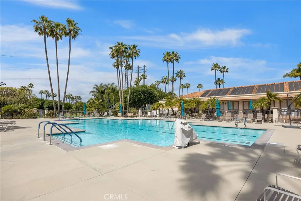 Mission Viejo, California 92692, United States, 2 Bedrooms Bedrooms, ,2 BathroomsBathrooms,Residential,Active,98208