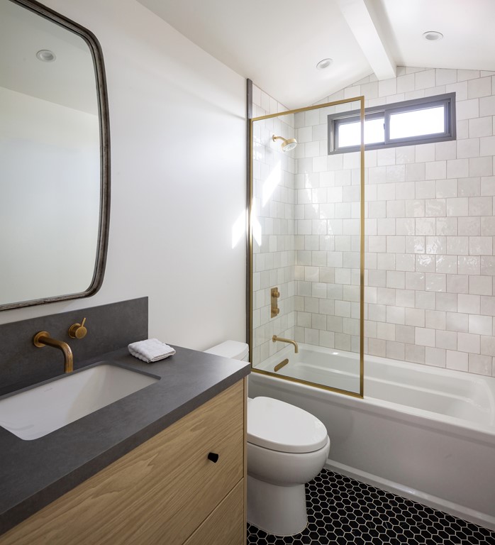 Corona del Mar South of PCH (CDMS) - Residential Lease