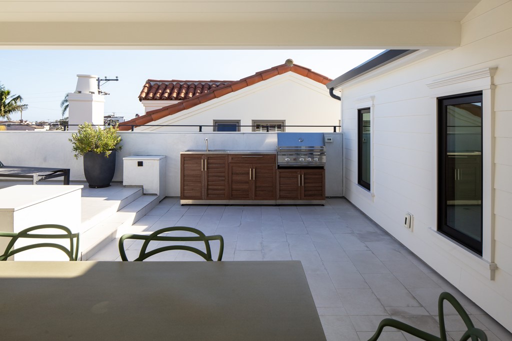 Corona del Mar South of PCH (CDMS) - Residential Lease