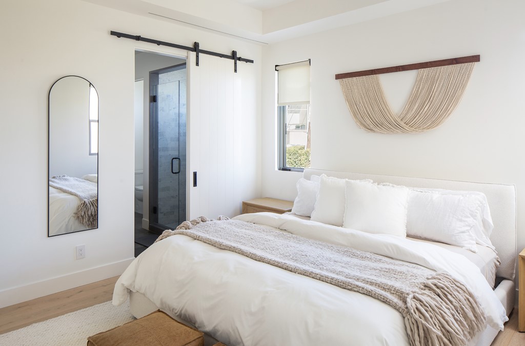 Corona del Mar South of PCH (CDMS) - Residential Lease