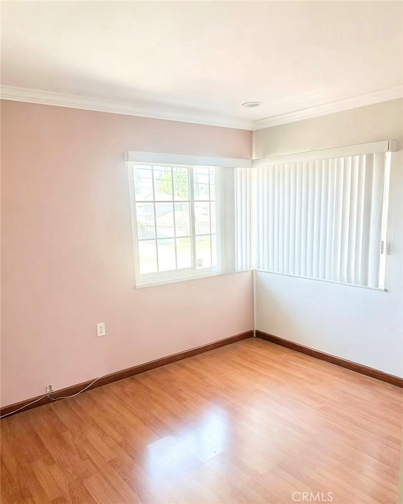 1305 S Ethel