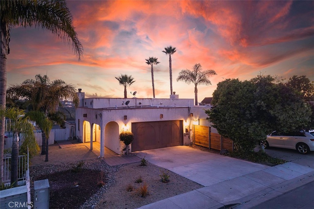 670 Vista Pacifica Circle